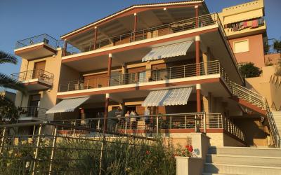 Stylish and central apartment for rent in Nea Iraklitsa